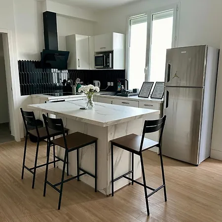 Espace Ouvert Et Lumineux Appartement Sevran