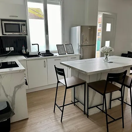 Espace Ouvert Et Lumineux * Sevran